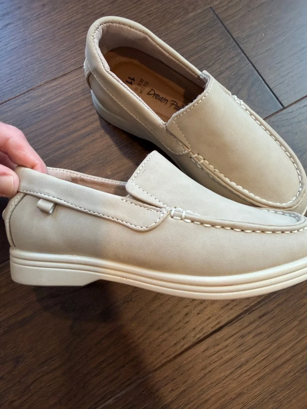 Dream Paris Boys Cream Slip on Loafer Size 11 - C39-058